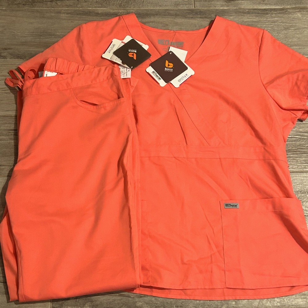 Grey’s Anatomy scrubs
